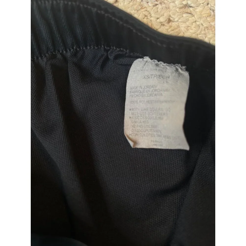 2 Under Armour  Women's Shorts Gray and Black Size XS - Picture 12 of 12